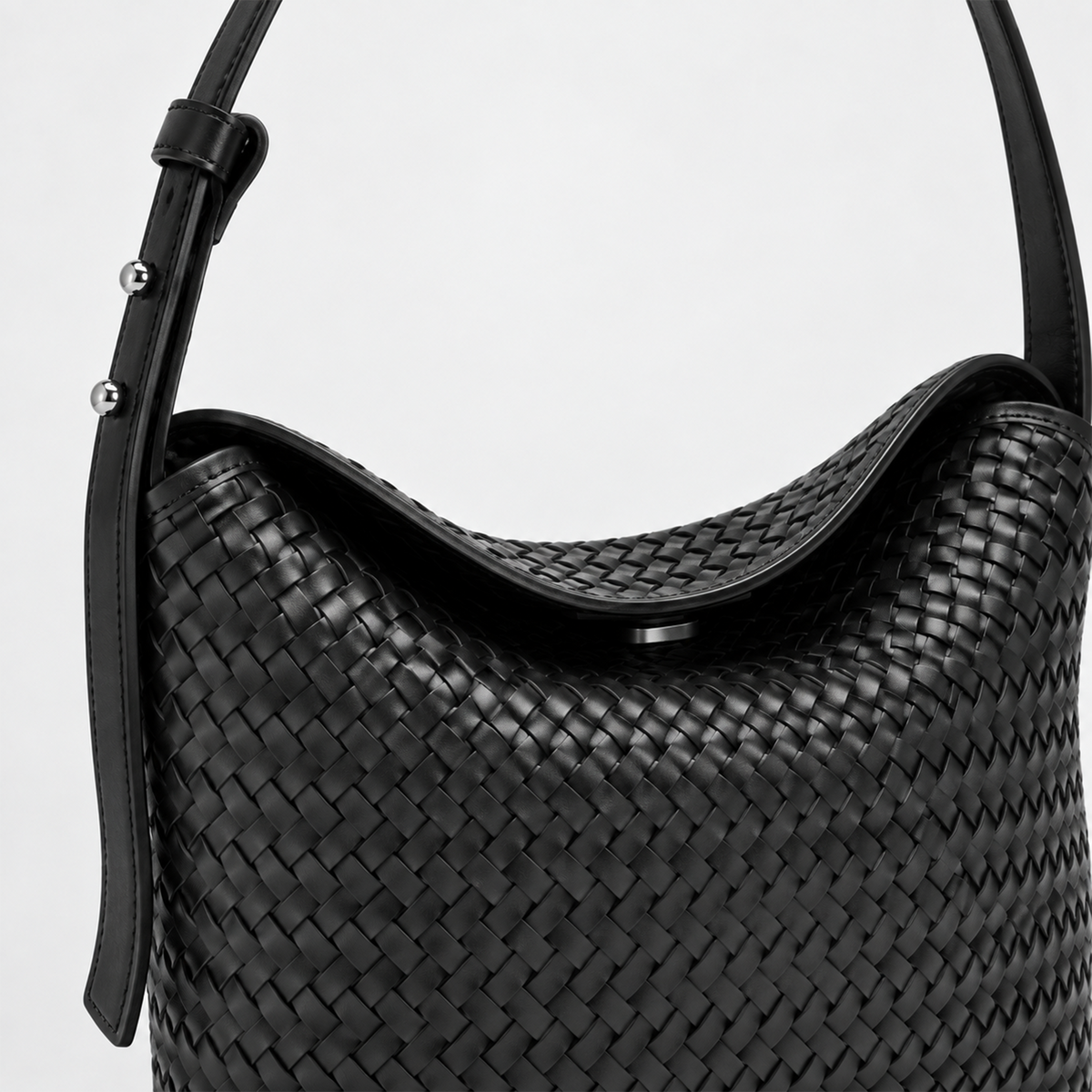 CAFELISSE® | Sorelle Woven Hobo Bag